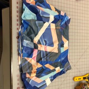 Althleta run, golf, tennis skort Sz L multicolor. EUC